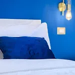 In Bed Naples